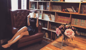 donna e libreria